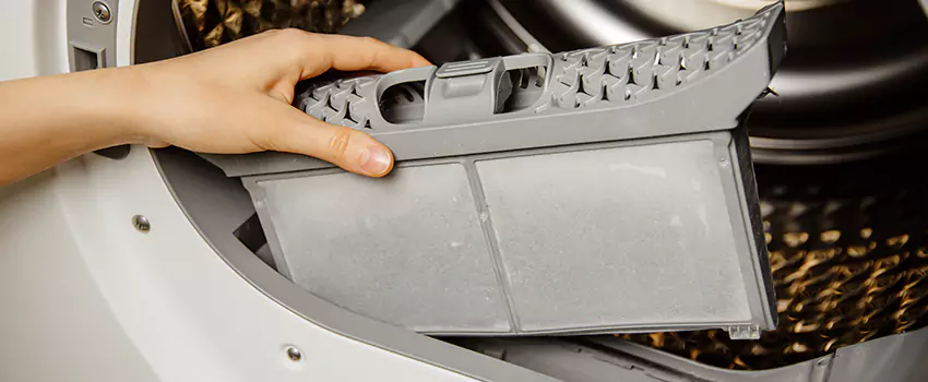 Signs Of A Clogged Dryer Lint Trap in Plainview, Texas